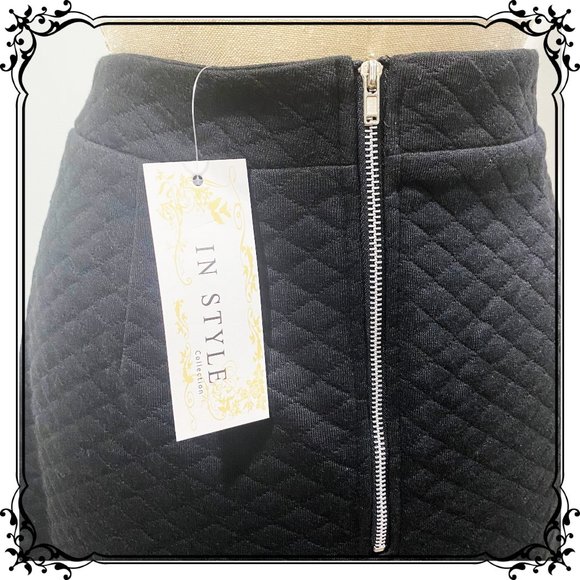 IN STYLE Black Quilted A-Line Mini Skirt - Size Jr. Med. / Great For Fall! - Picture 3 of 10